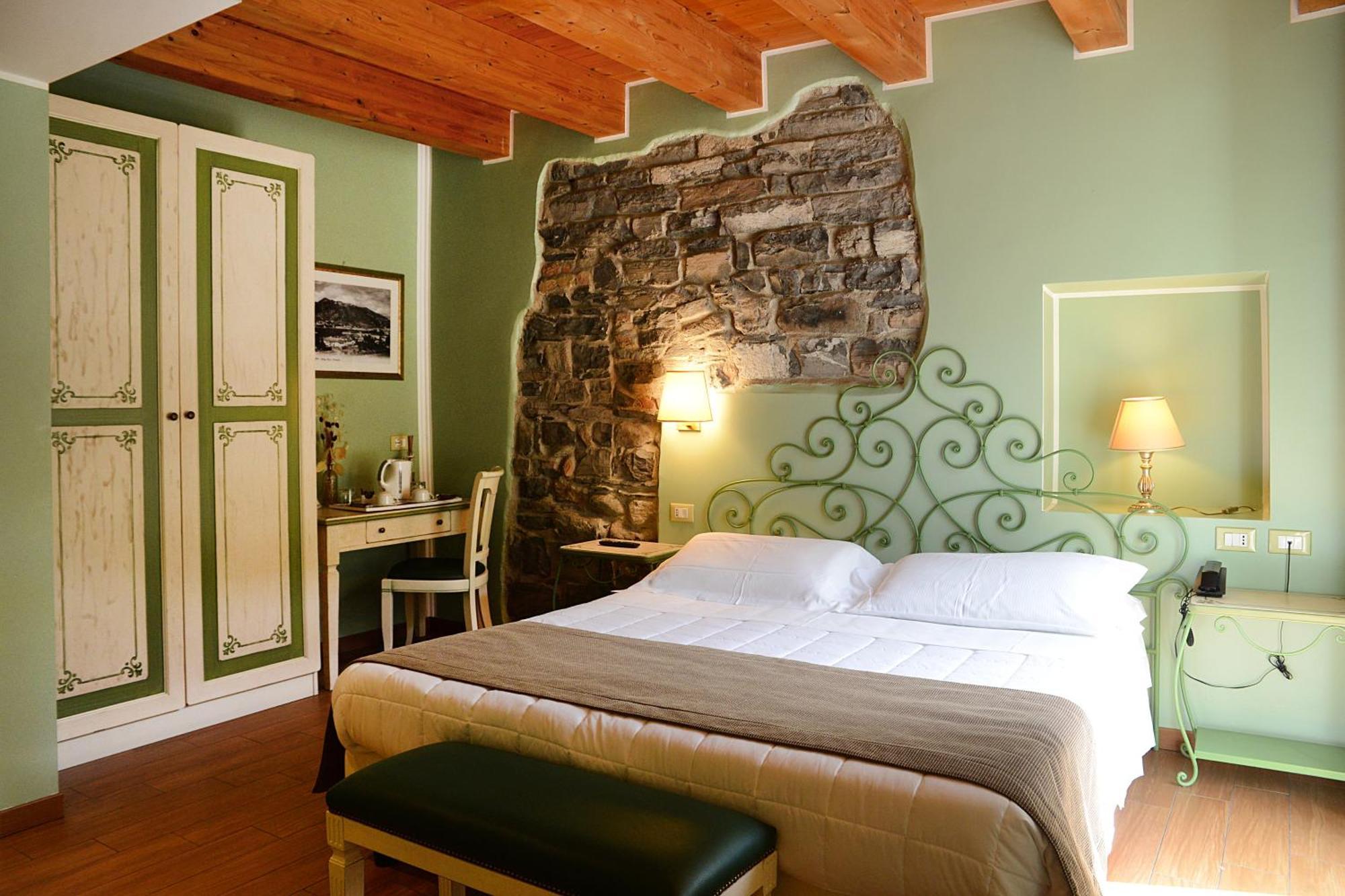 Hotel Borgo Antico Комо Экстерьер фото