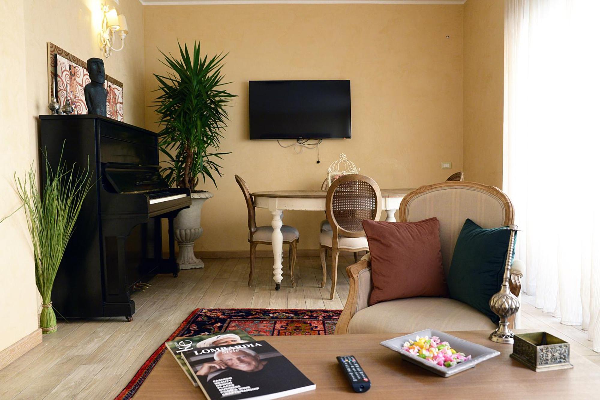 Hotel Borgo Antico Комо Экстерьер фото