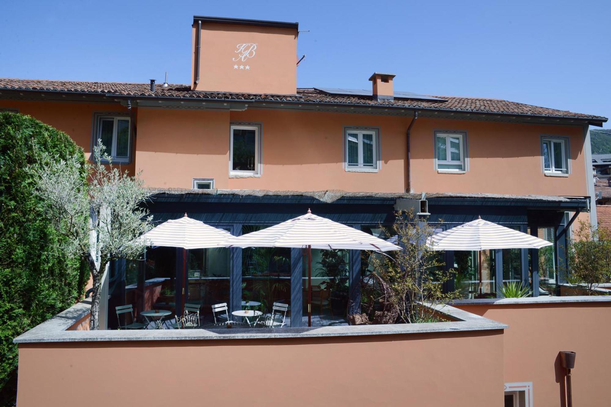 Hotel Borgo Antico Комо Экстерьер фото